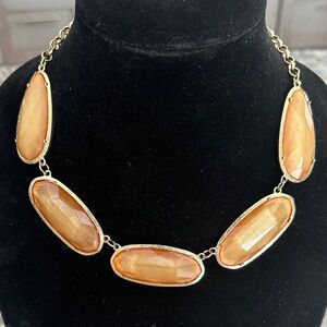👑Elegant Gold Statement Necklace